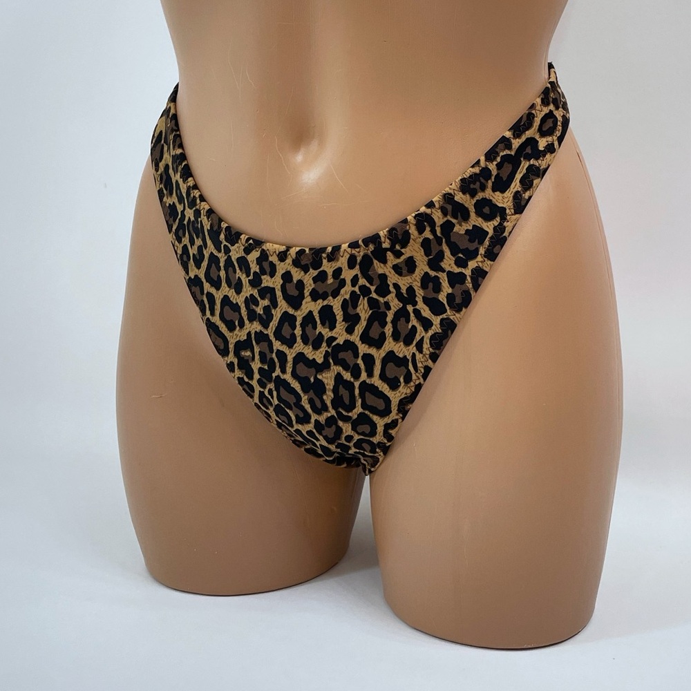 Leopard high leg bikini bottom
